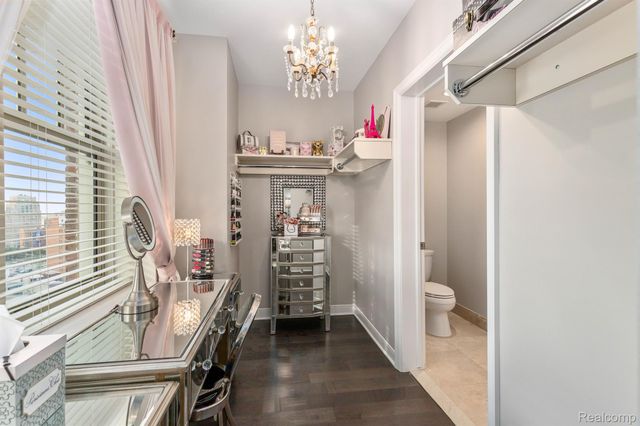 525 W Lafayette Boulevard 16B, Detroit, MI 48226