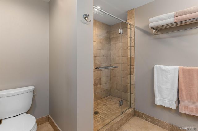 525 W Lafayette Boulevard 16B, Detroit, MI 48226