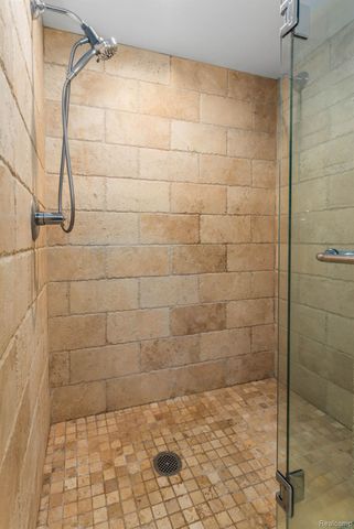 525 W Lafayette Boulevard 16B, Detroit, MI 48226