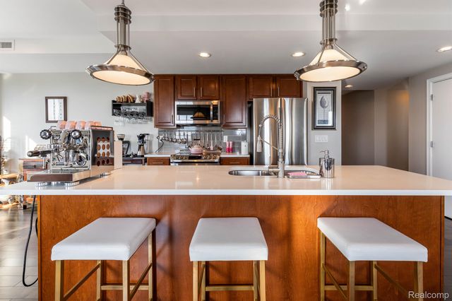 525 W Lafayette Boulevard 16B, Detroit, MI 48226