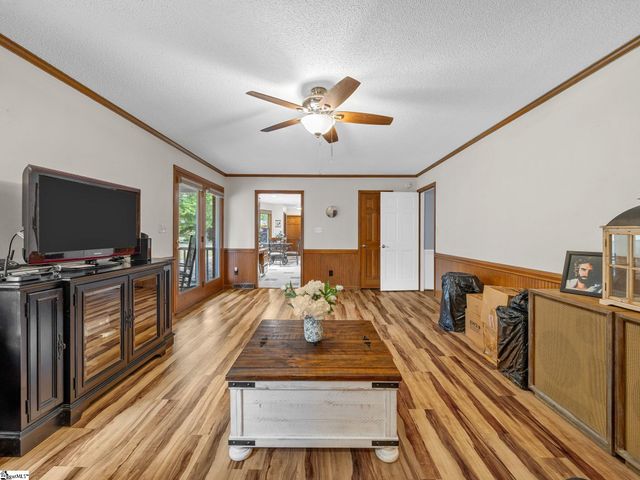 410 Thornhill Drive, Spartanburg, SC 29301