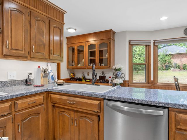 410 Thornhill Drive, Spartanburg, SC 29301