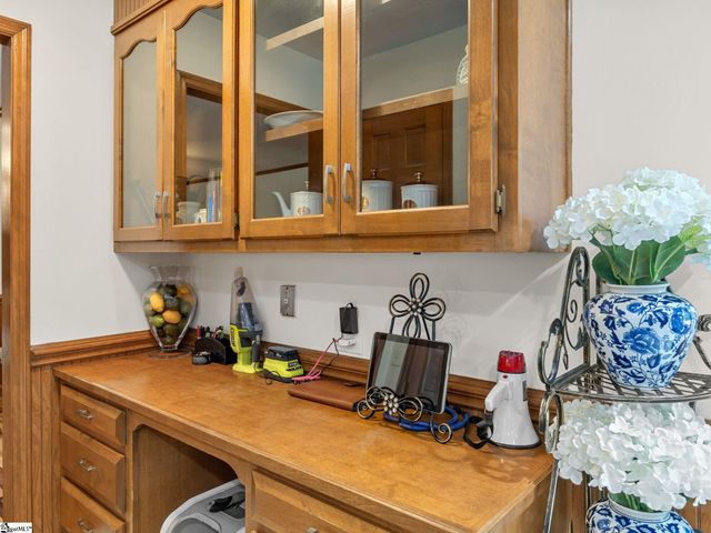 410 Thornhill Drive, Spartanburg, SC 29301