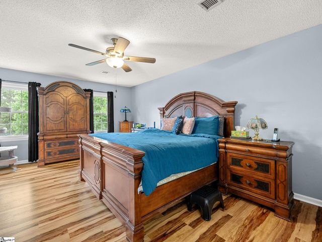 410 Thornhill Drive, Spartanburg, SC 29301
