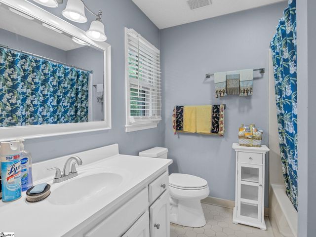 410 Thornhill Drive, Spartanburg, SC 29301