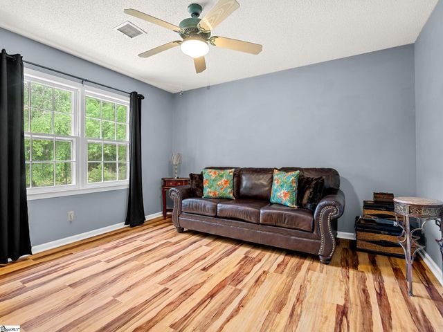 410 Thornhill Drive, Spartanburg, SC 29301