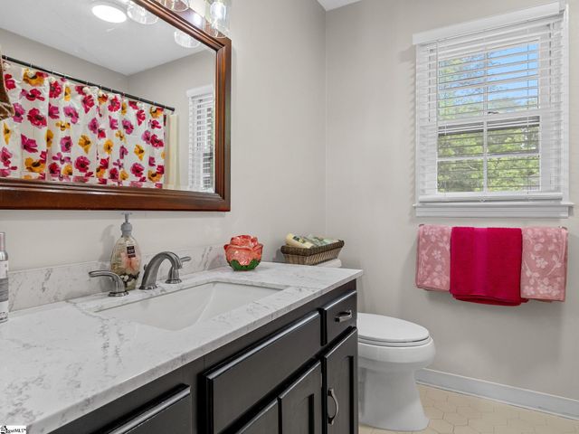 410 Thornhill Drive, Spartanburg, SC 29301