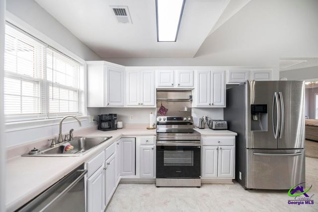 99 Duke Lane, Kathleen, GA 31047