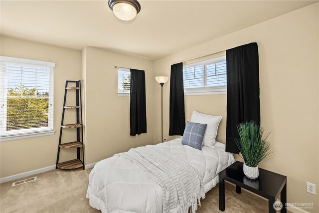 27217 104th Avenue SE, Kent, WA 98030