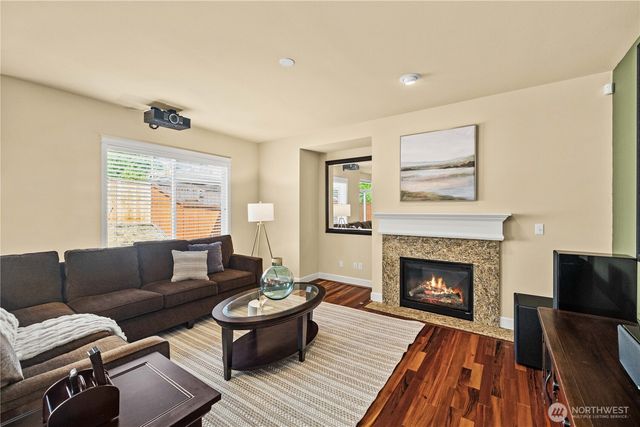 27217 104th Avenue SE, Kent, WA 98030