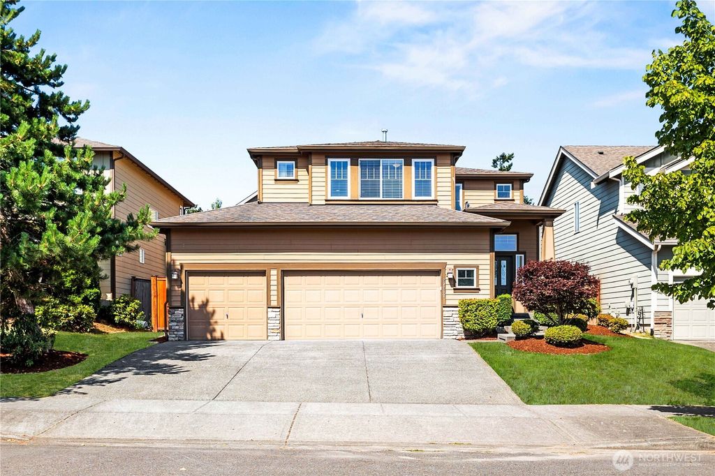 27217 104th Avenue SE, Kent, WA 98030