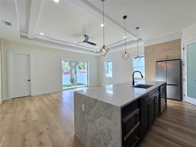 2506 W ARCH STREET, Tampa, FL 33607