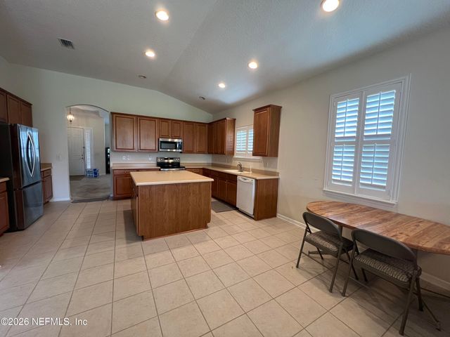 8429 HIGHGATE Drive, Jacksonville, FL 32216