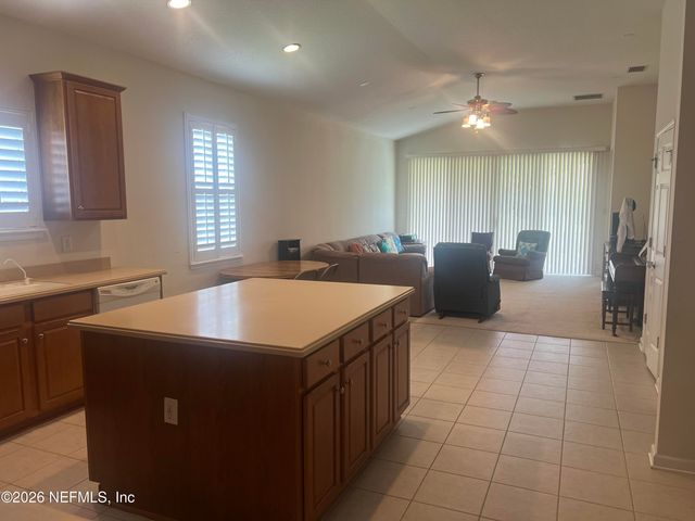 8429 HIGHGATE Drive, Jacksonville, FL 32216