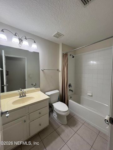 8429 HIGHGATE Drive, Jacksonville, FL 32216