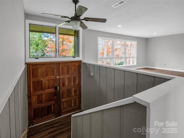 35 Fieldcrest Circle, Asheville, NC 28806