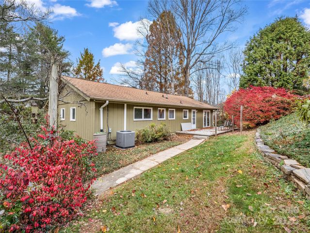 35 Fieldcrest Circle, Asheville, NC 28806