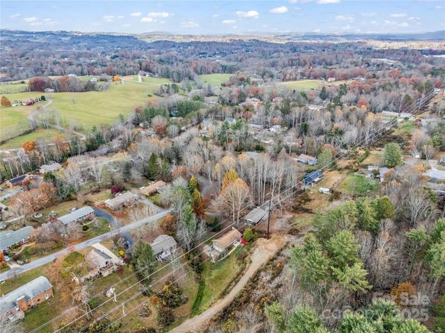 35 Fieldcrest Circle, Asheville, NC 28806