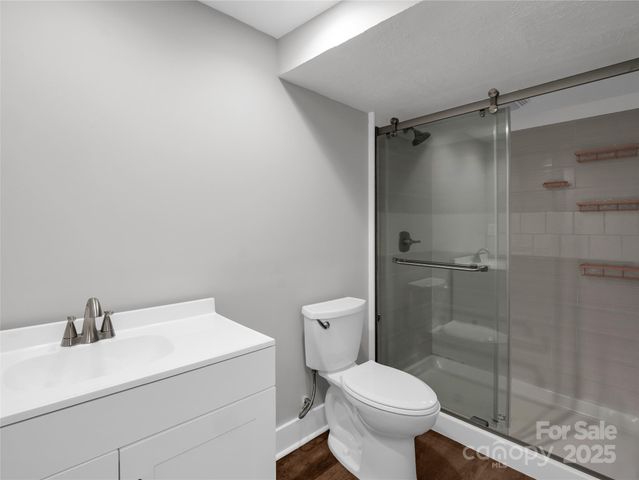 35 Fieldcrest Circle, Asheville, NC 28806