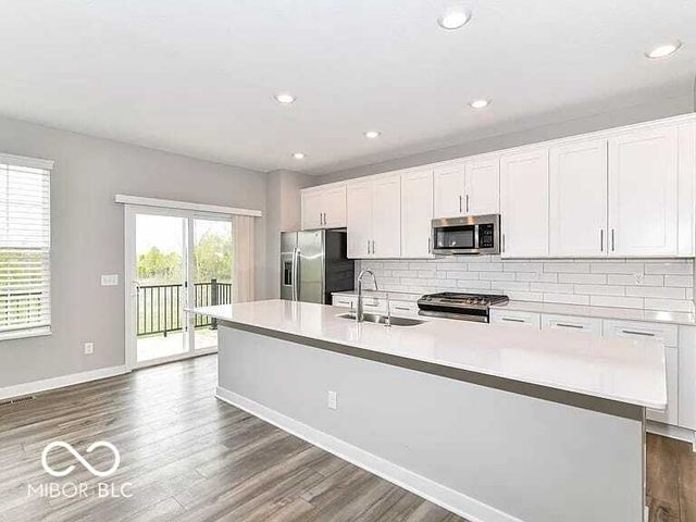 6886 Sunstone Place, Carmel, IN 46033