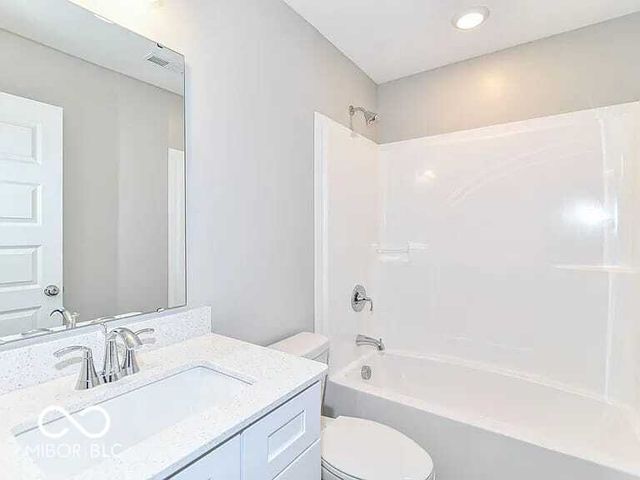6886 Sunstone Place, Carmel, IN 46033
