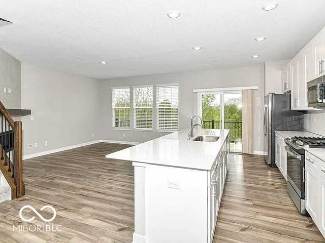 6886 Sunstone Place, Carmel, IN 46033