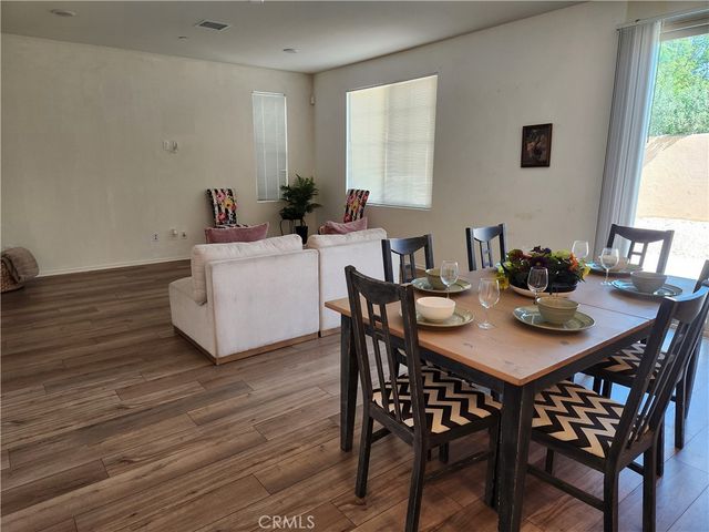 938 Jasmine W Jasmine Way, Rialto, CA 92376