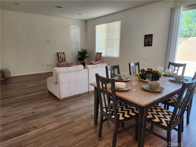 938 Jasmine W Jasmine Way, Rialto, CA 92376