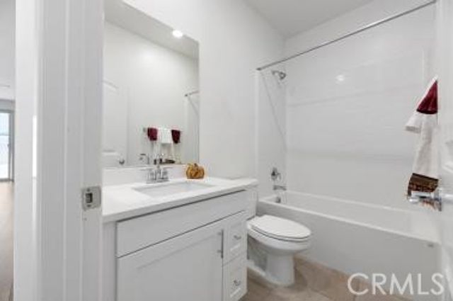 938 Jasmine W Jasmine Way, Rialto, CA 92376