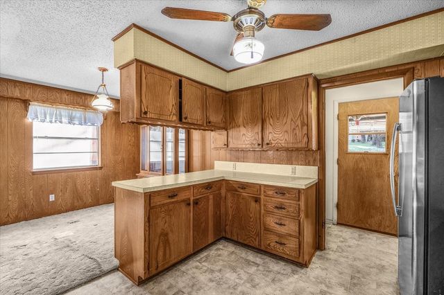 601 State Street, Weatherford, TX 76086