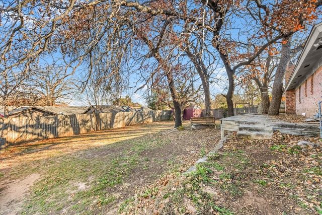 601 State Street, Weatherford, TX 76086