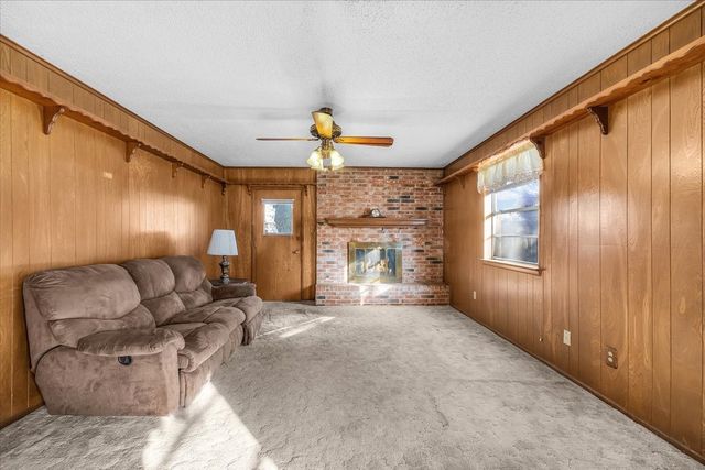 601 State Street, Weatherford, TX 76086