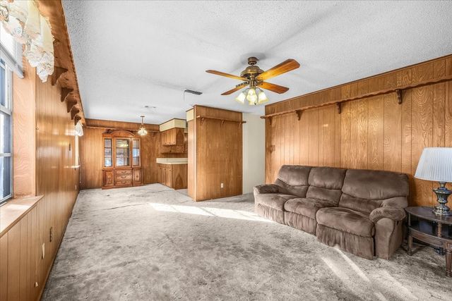 601 State Street, Weatherford, TX 76086