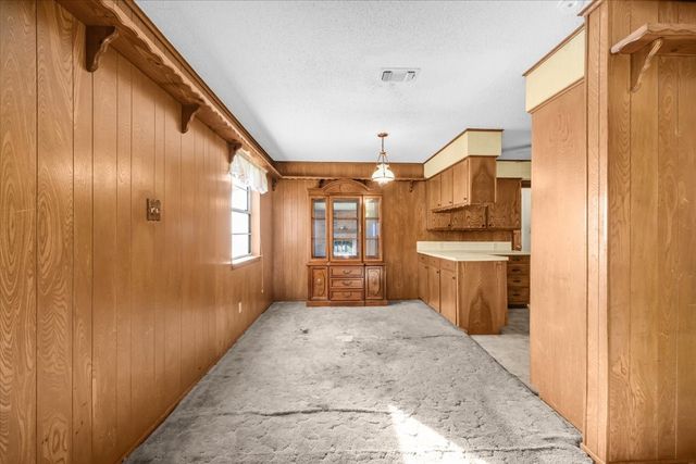 601 State Street, Weatherford, TX 76086