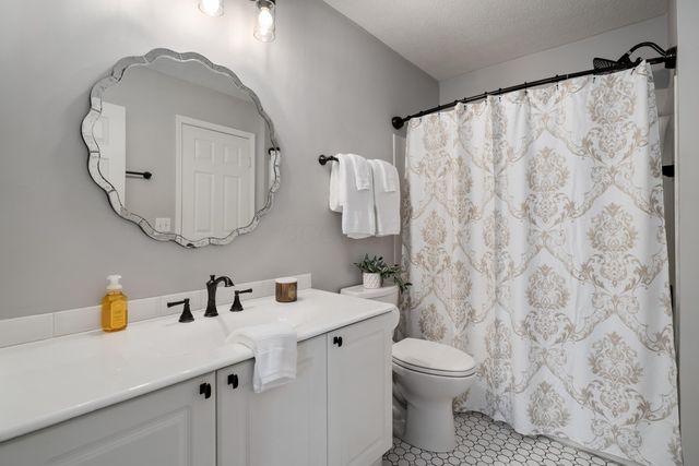 5963 Silver Charms Way, B, New Albany, OH 43054