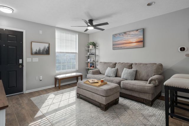 5963 Silver Charms Way, B, New Albany, OH 43054