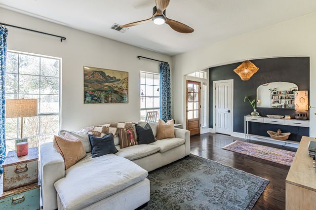 188 S Bear Creek Lane, Cresson, TX 76035