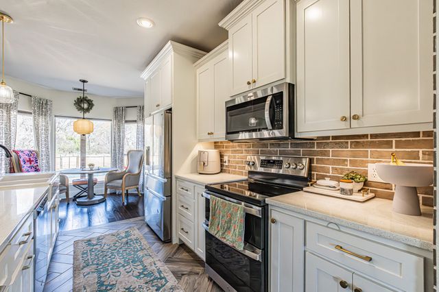 188 S Bear Creek Lane, Cresson, TX 76035