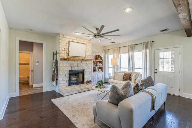 188 S Bear Creek Lane, Cresson, TX 76035