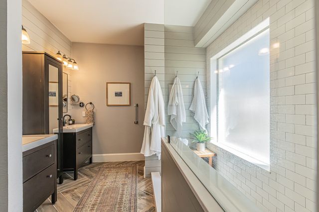 188 S Bear Creek Lane, Cresson, TX 76035