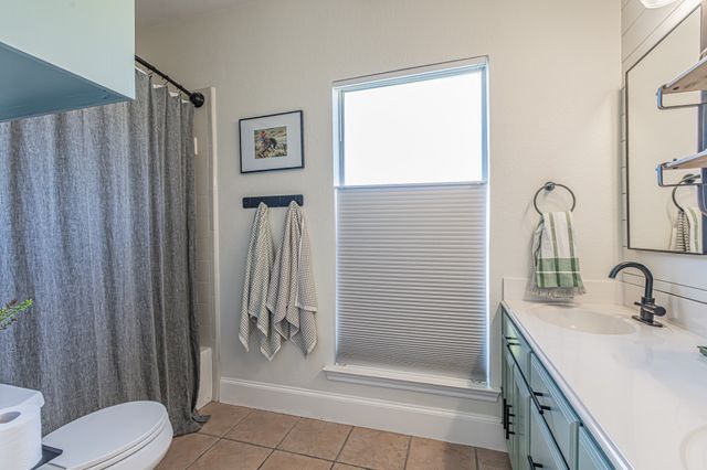 188 S Bear Creek Lane, Cresson, TX 76035