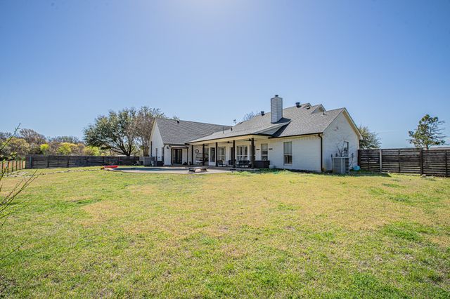 188 S Bear Creek Lane, Cresson, TX 76035