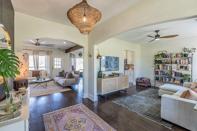 188 S Bear Creek Lane, Cresson, TX 76035