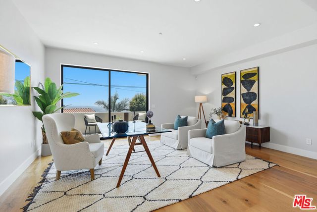 8184 Mannix Drive, Los Angeles, CA 90046