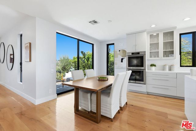 8184 Mannix Drive, Los Angeles, CA 90046