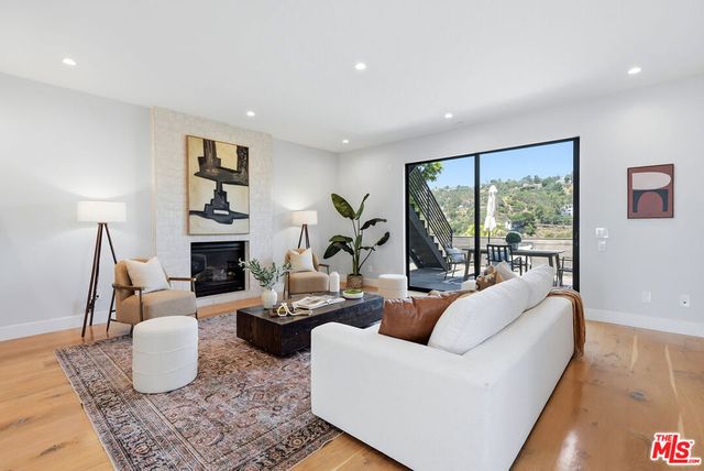 8184 Mannix Drive, Los Angeles, CA 90046