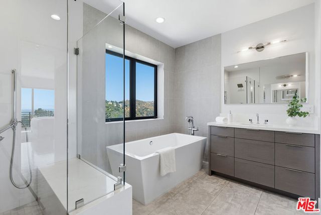 8184 Mannix Drive, Los Angeles, CA 90046