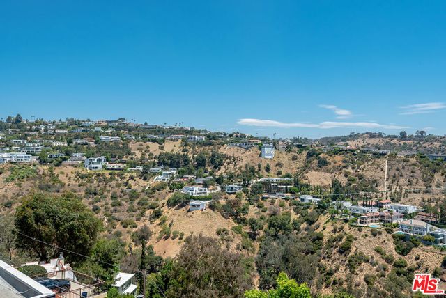 8184 Mannix Drive, Los Angeles, CA 90046
