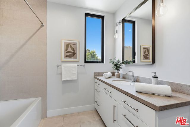 8184 Mannix Drive, Los Angeles, CA 90046