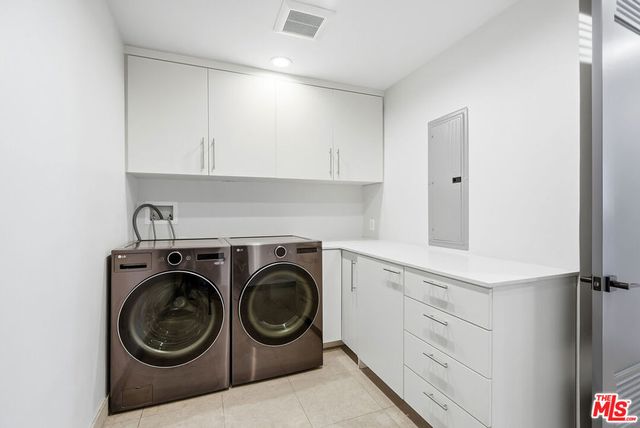8184 Mannix Drive, Los Angeles, CA 90046
